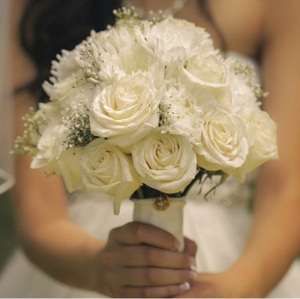 DIY Wedding Flowers | TheSparkleSisters